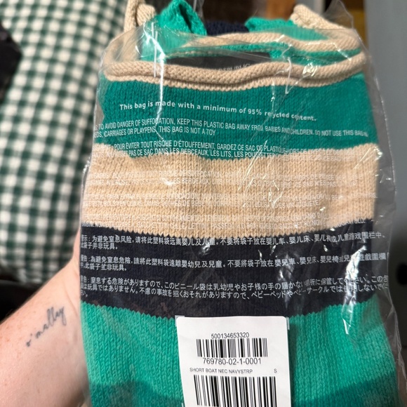 Banana Republic Cropped Sweater Tank - Picture 5 of 7